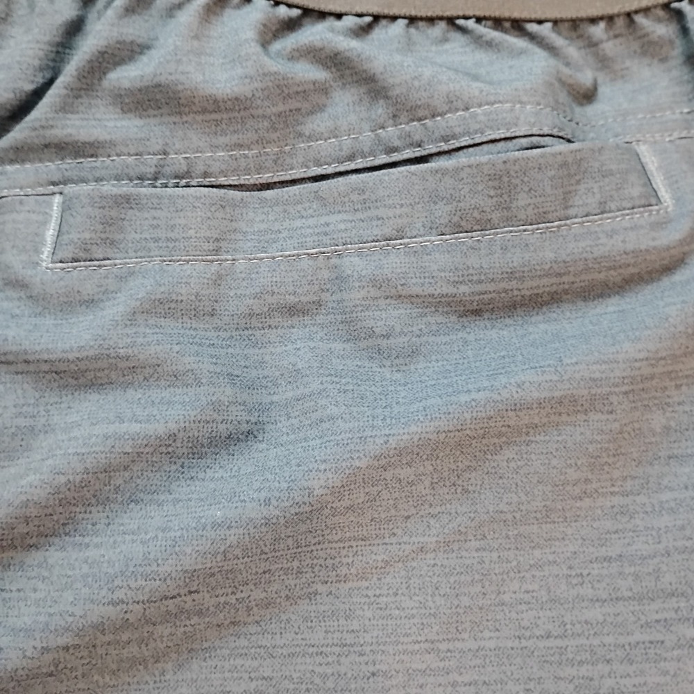Columbia Shorts Men's Large Green Gray Performance Gear Outdoor Hiking Stretch - Picture 9 of 10
